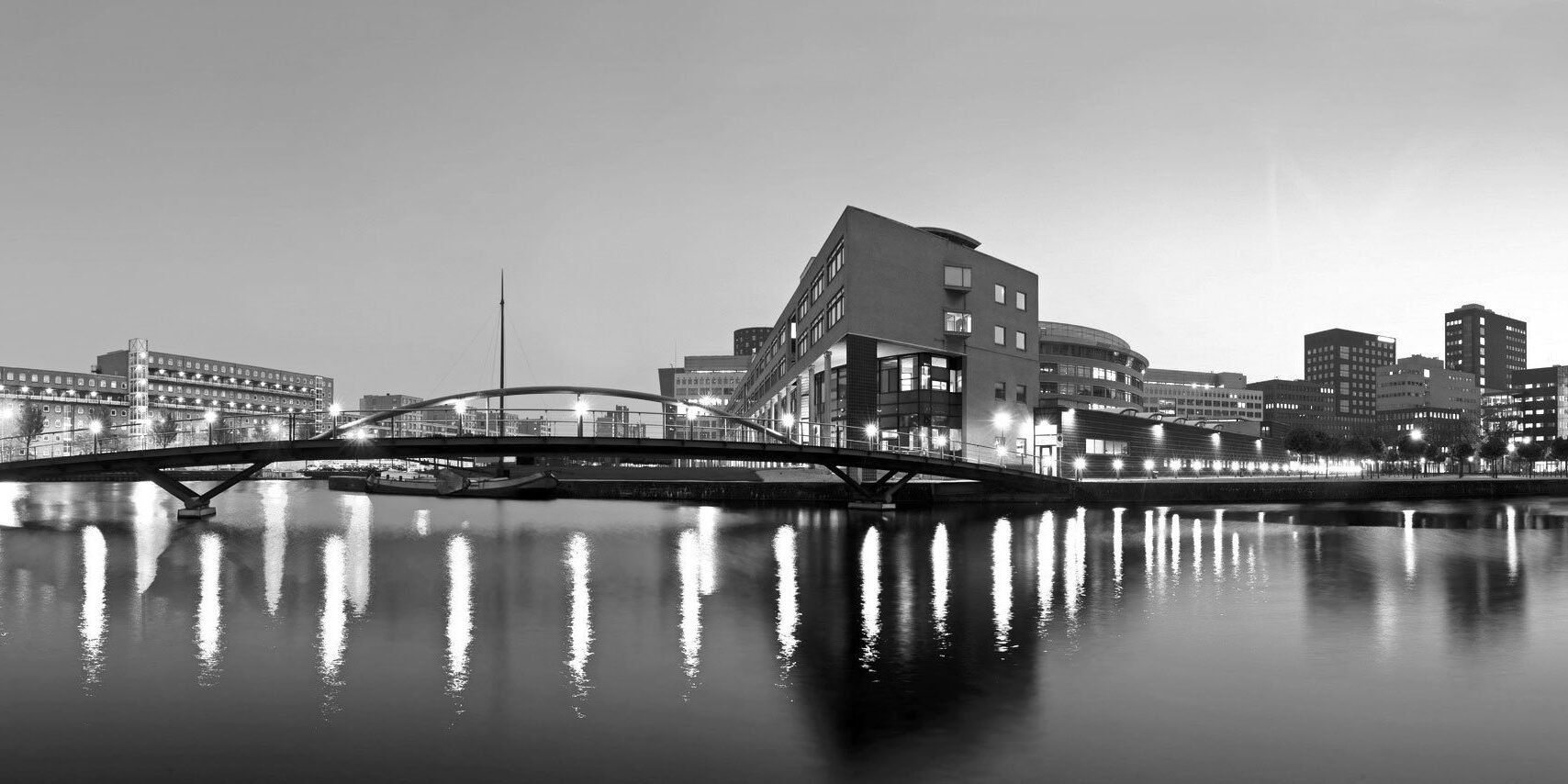 photodune-822629-university-complex-m-gray-60