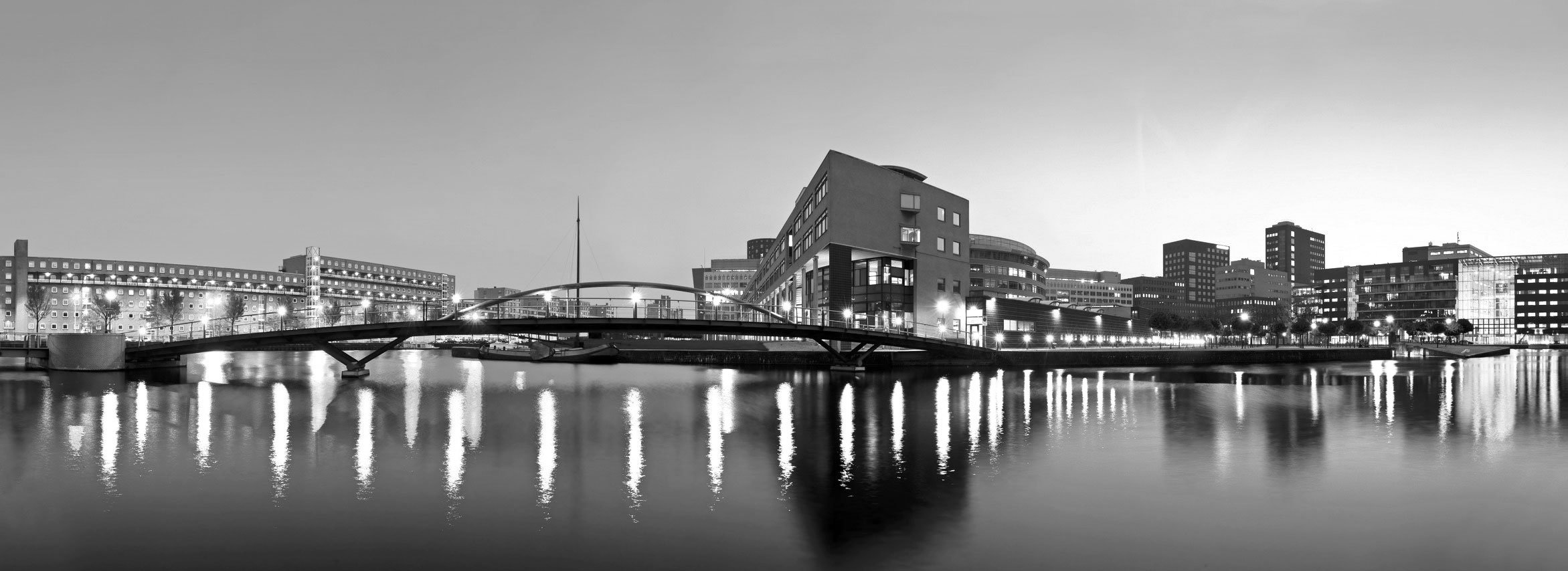 photodune-822629-university-complex-m-gray-60