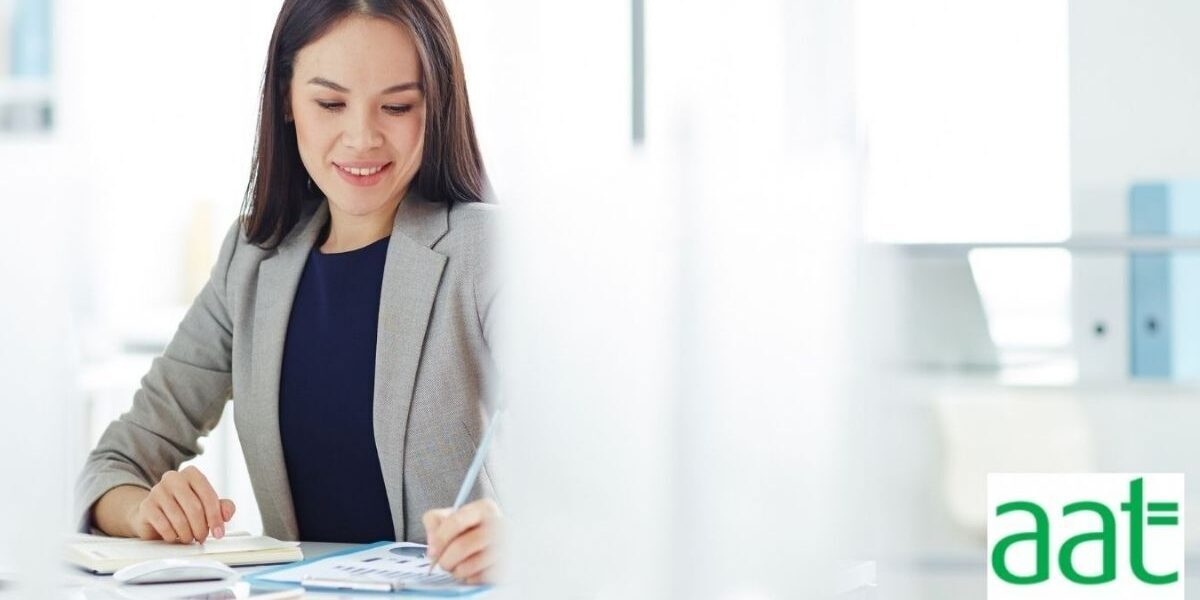 Untitled design – 2022-03-16T195323.499 Which jobs and careers can I do after each AAT Accounting level?