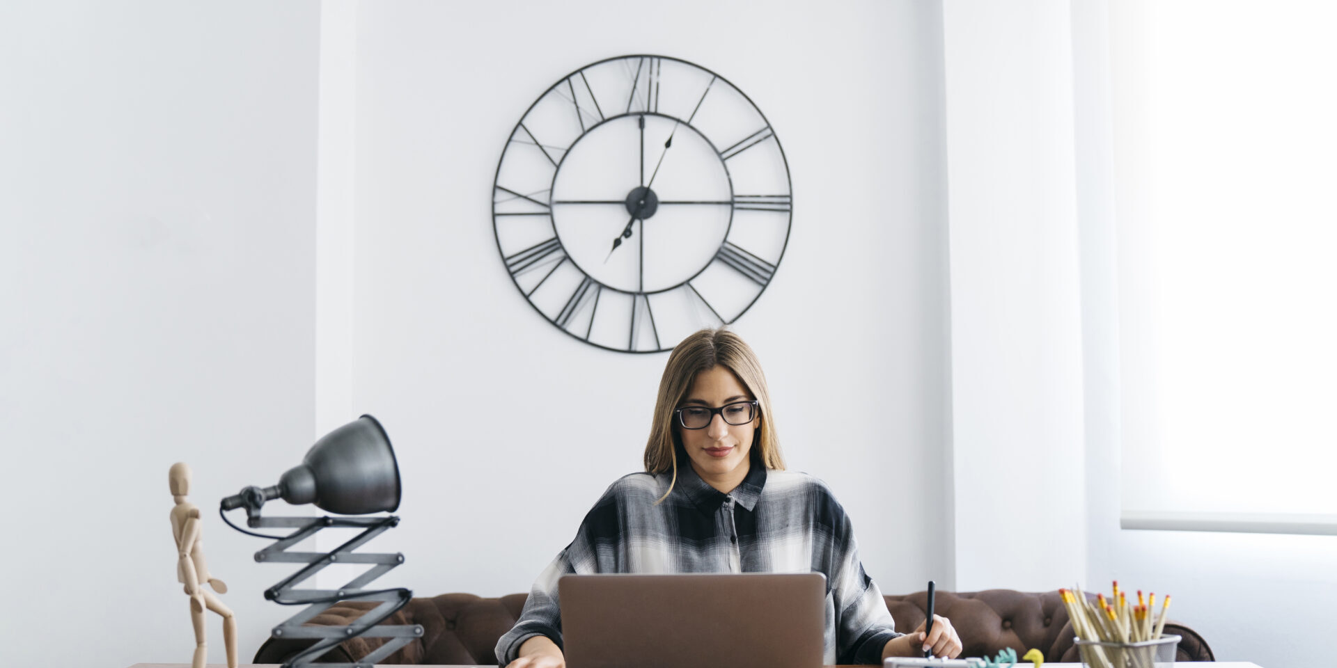 How often do I need to study to gain AAT qualifications?