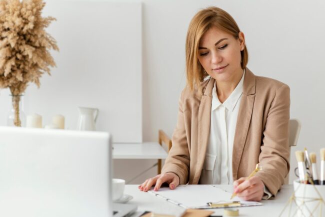 Untitled design (98) Credit Controller