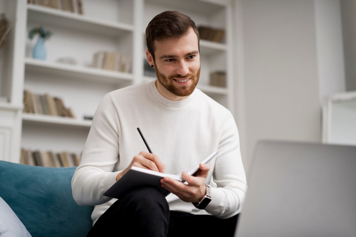 Our tutors’ top ten tips for distance learning students